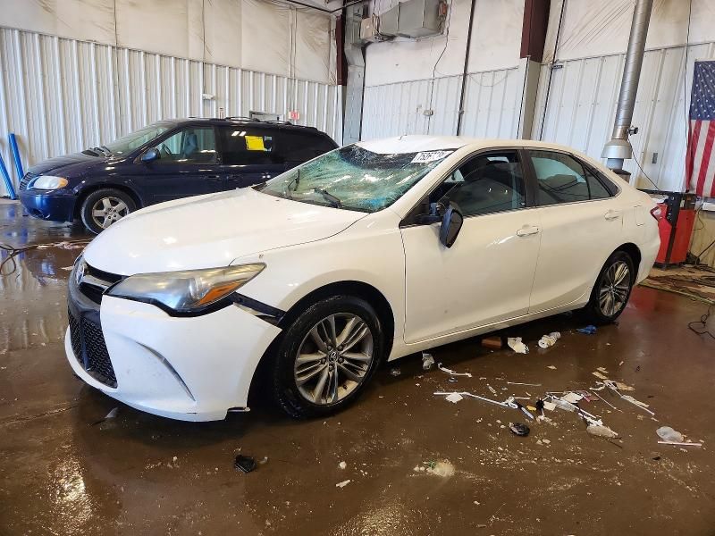 2015 Toyota Camry le