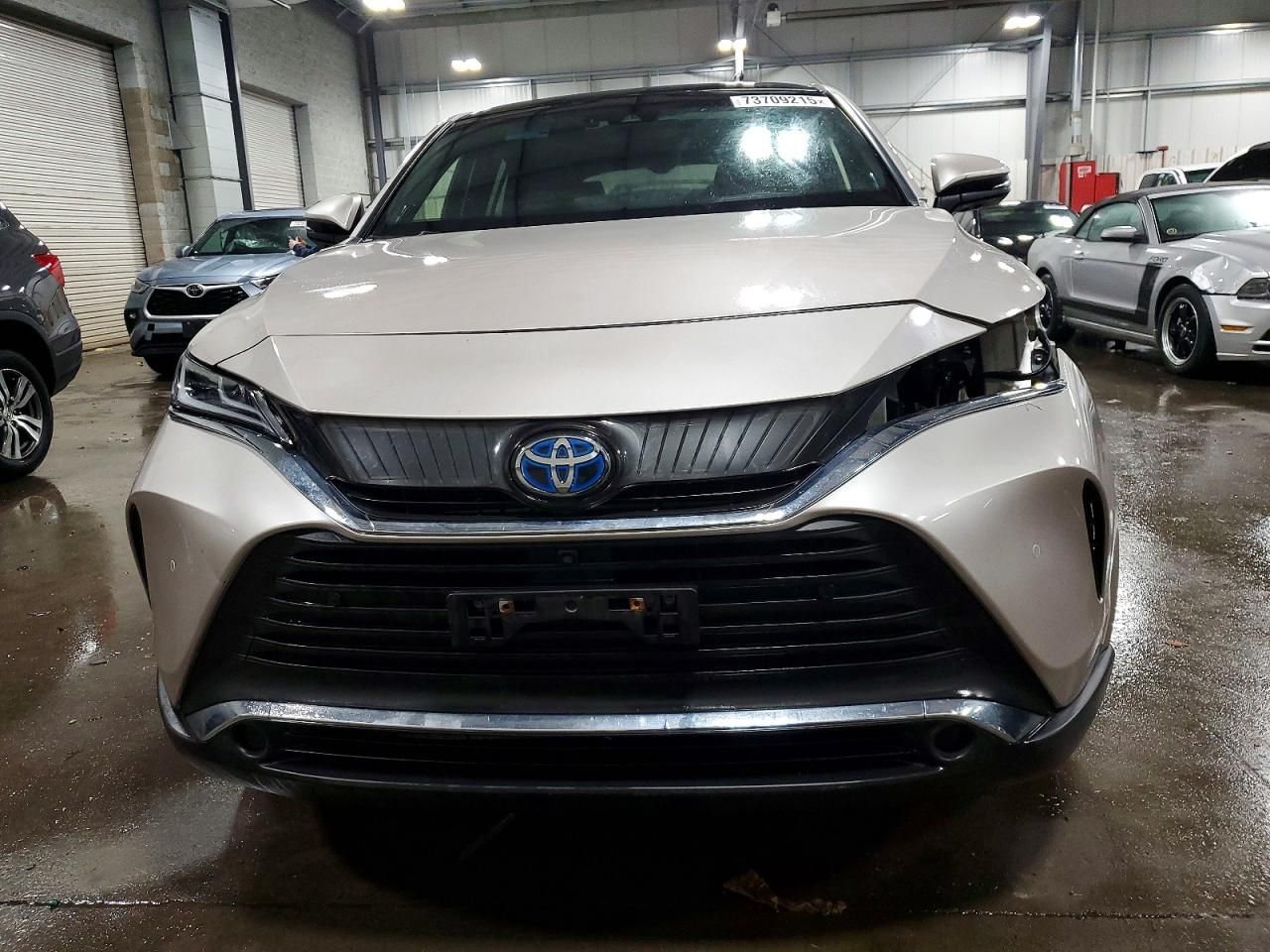 2021 Toyota Venza le