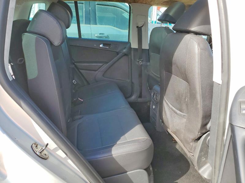 2010 Volkswagen Tiguan se