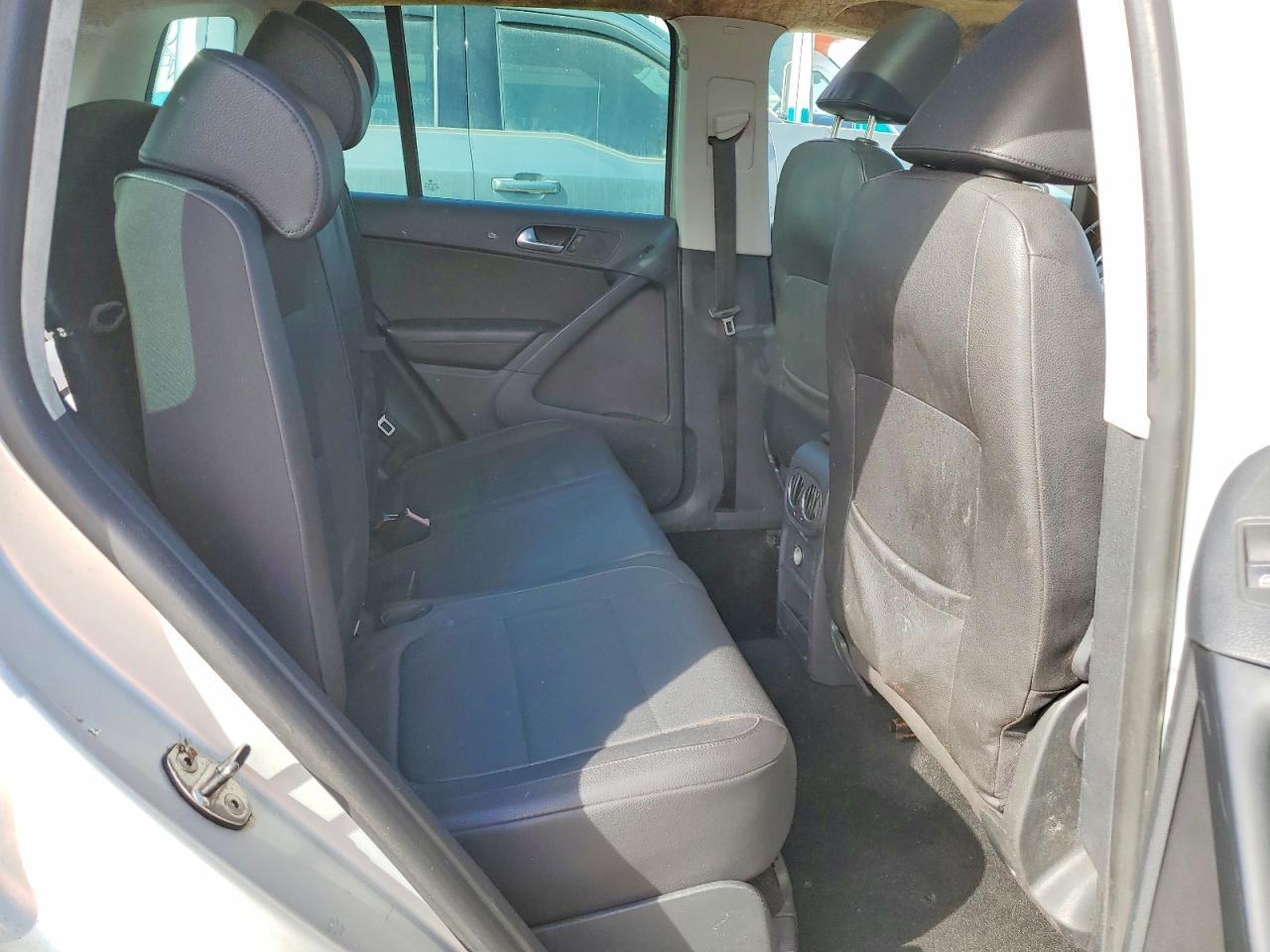 2010 Volkswagen Tiguan se