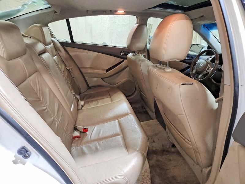 2010 Nissan Altima sr