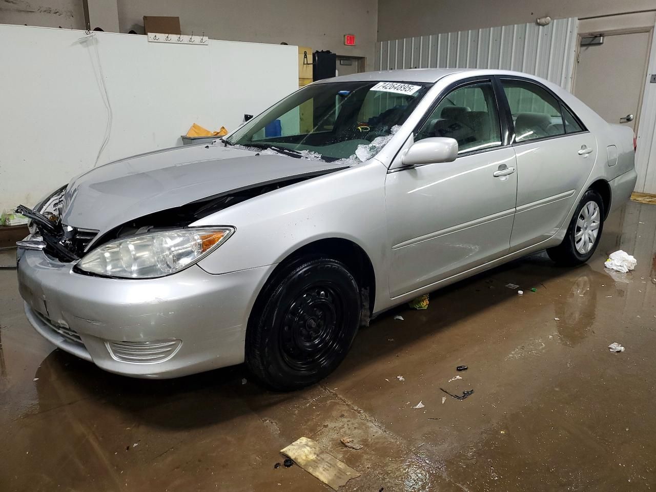 2005 Toyota Camry le