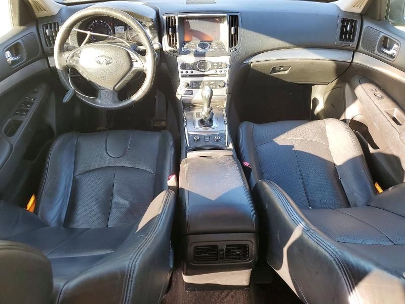 2015 Infiniti Q40