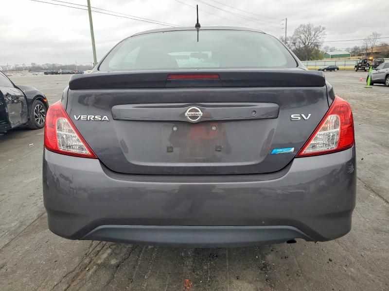 2015 Nissan Versa s