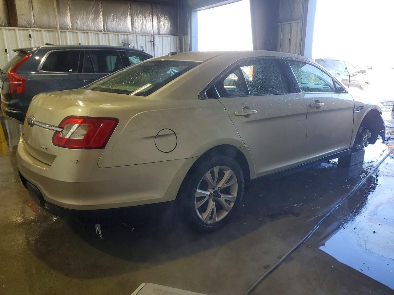 2010 Ford Taurus sel