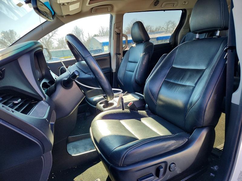 2015 Toyota Sienna Sport