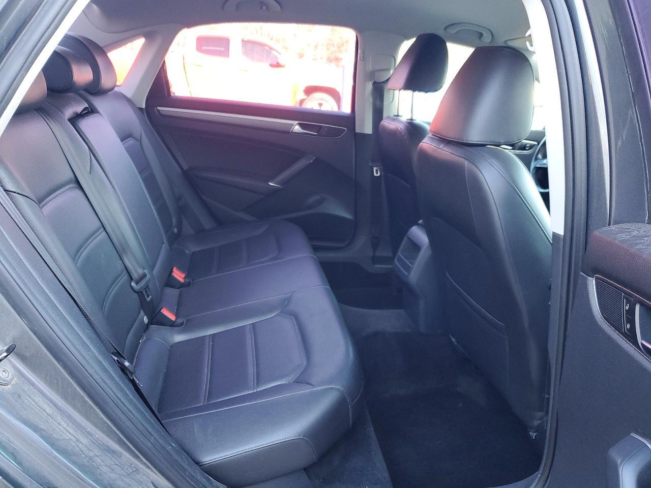2017 Volkswagen Passat R-line