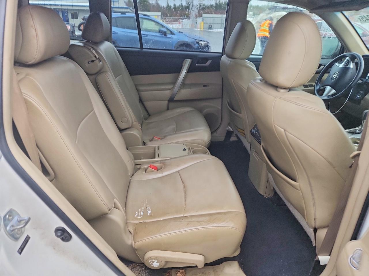 2012 Toyota Highlander Base