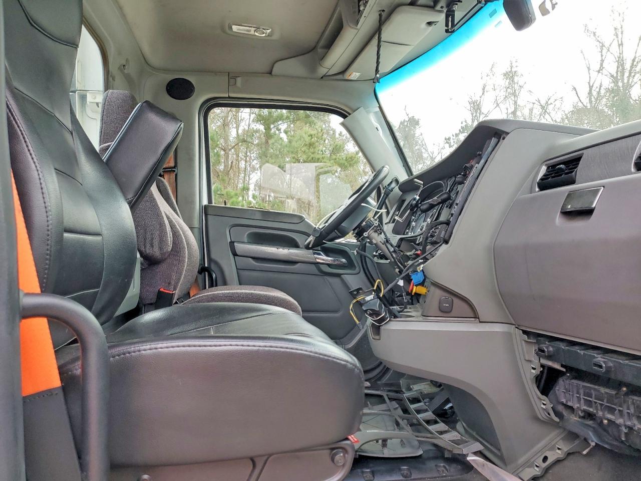 2019 Kenworth Construction T680