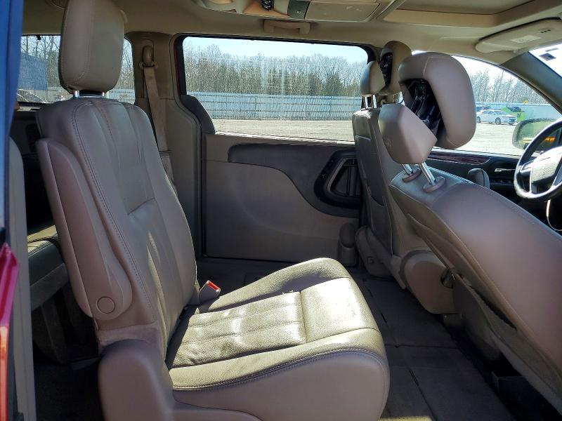 2016 Chrysler Town & Country Touring l