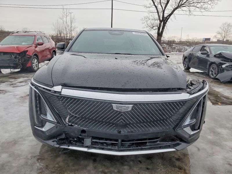 2024 Cadillac Lyriq Tech