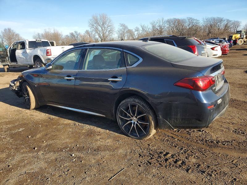 2016 Infiniti Q70 3.7