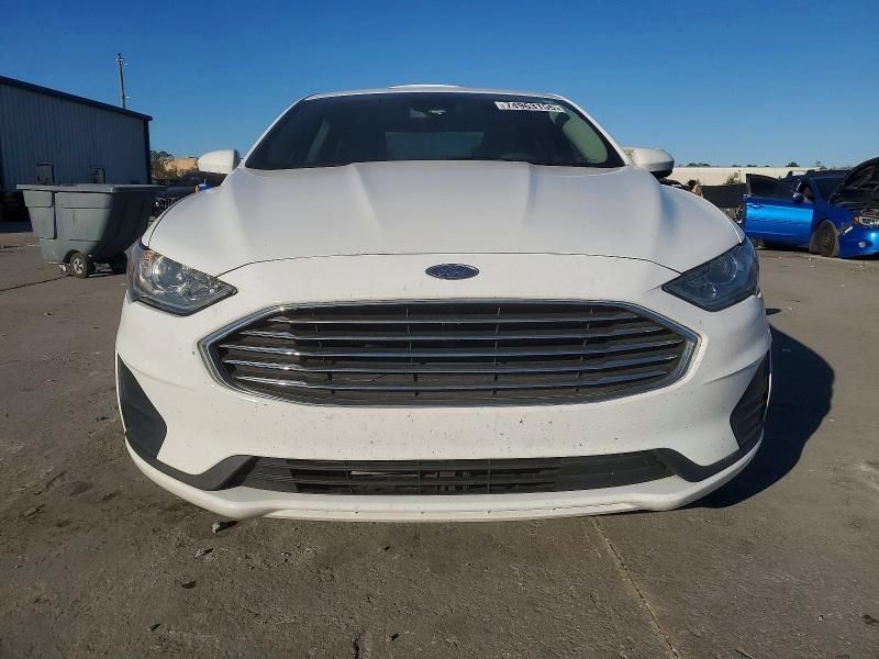 2019 Ford Fusion se