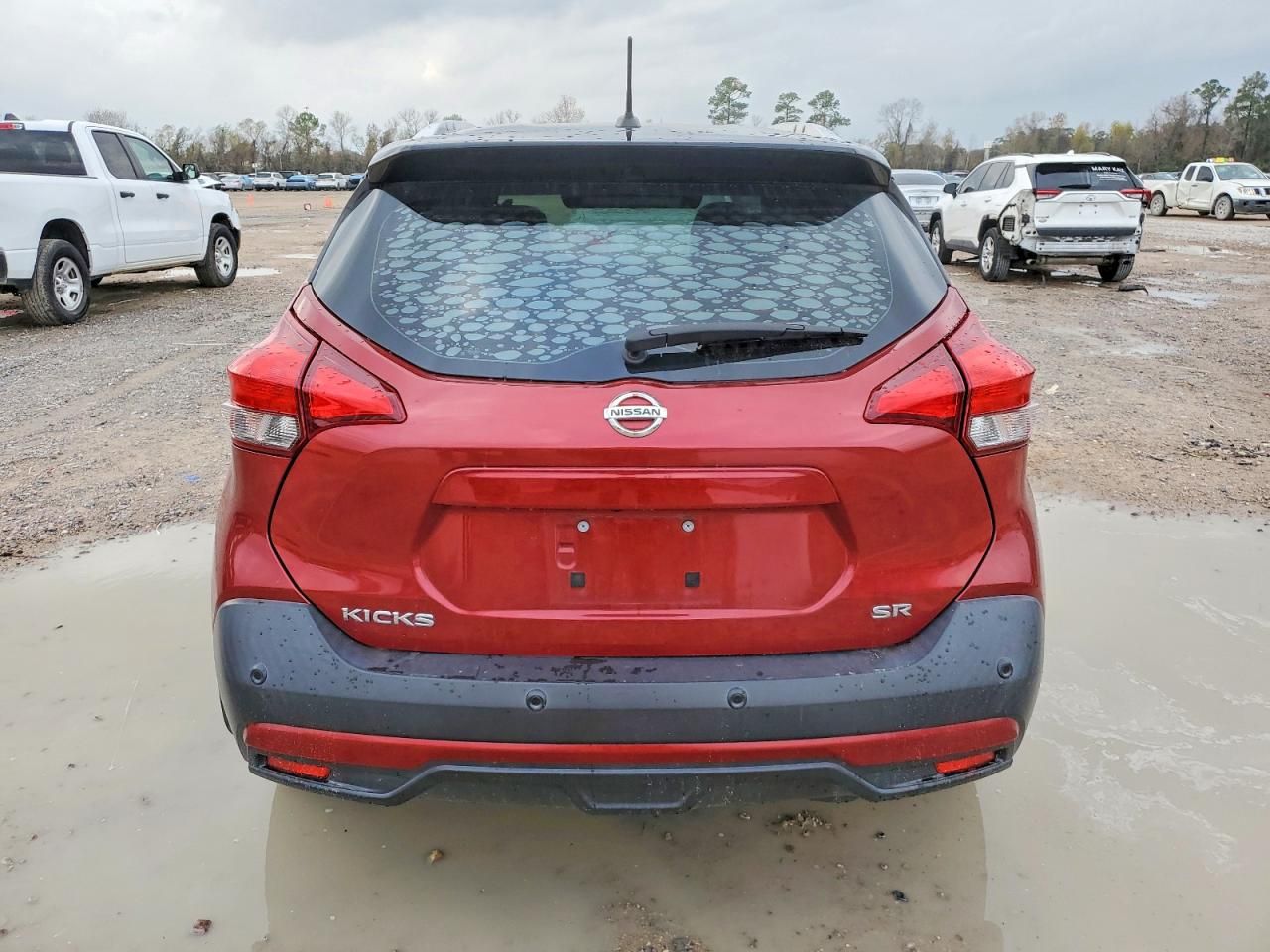 2020 Nissan Kicks sr