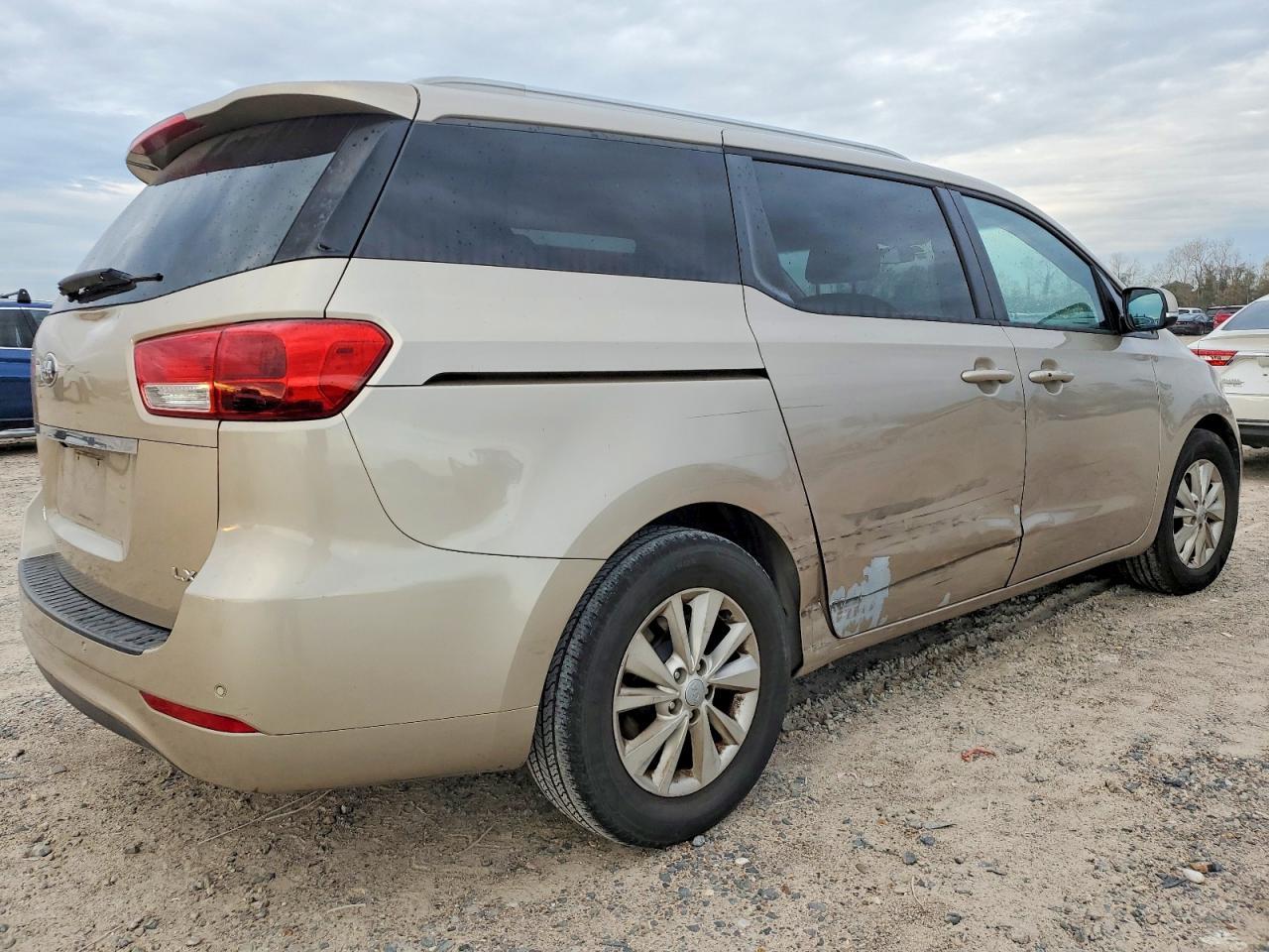2016 KIA Sedona lx
