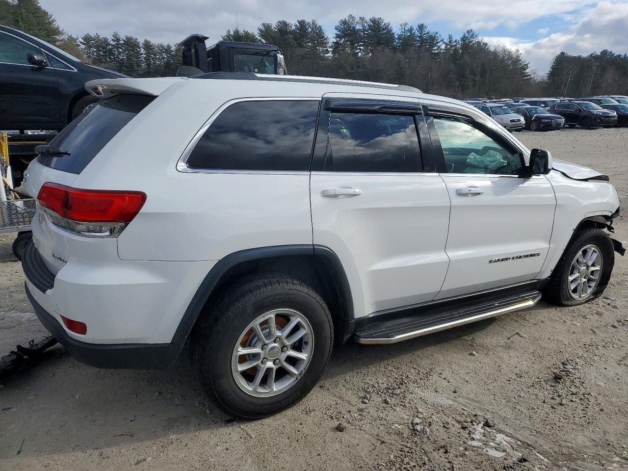 2019 Jeep Grand Cherokee Laredo