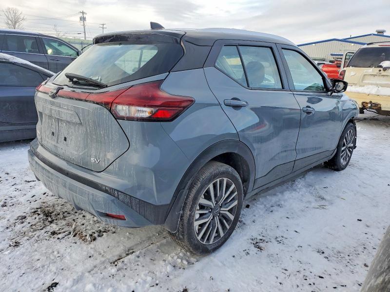 2023 Nissan Kicks sv