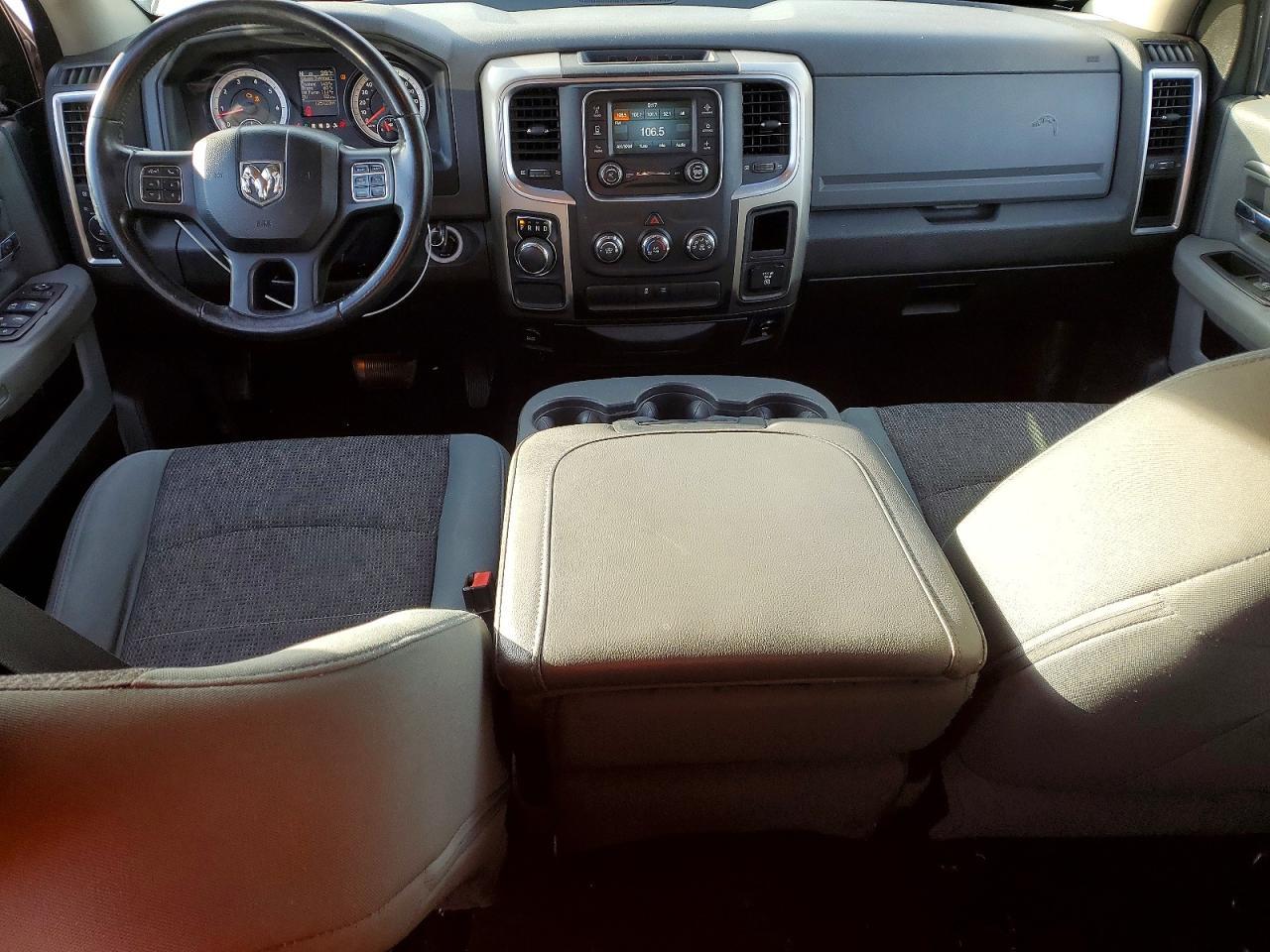 2015 Dodge Ram 1500 slt