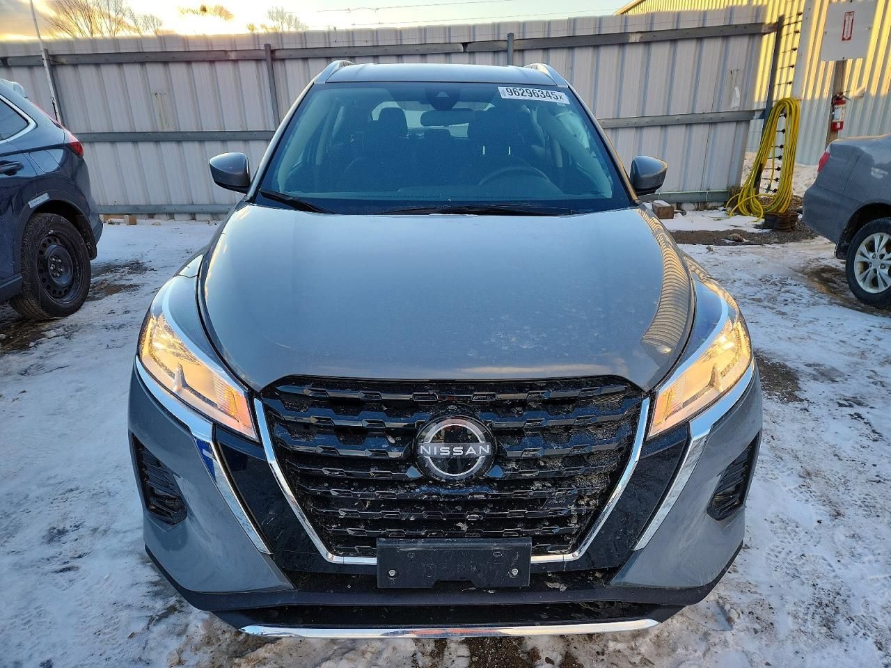 2023 Nissan Kicks sv