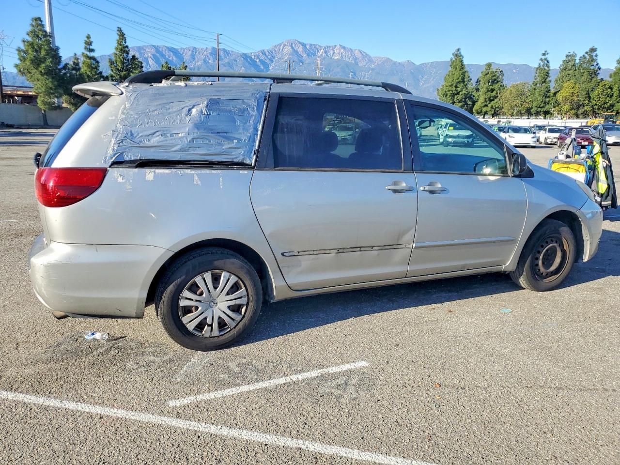 2004 Toyota Sienna ce