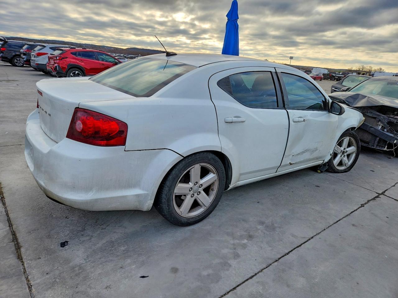 2013 Dodge Avenger se