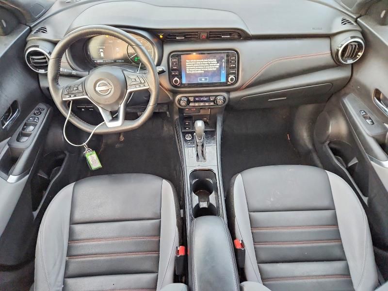 2023 Nissan Kicks sr