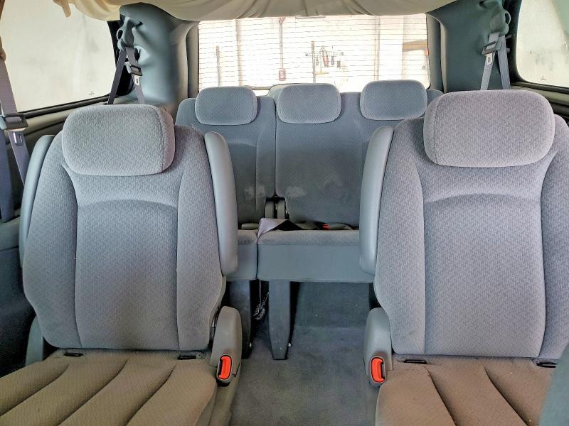 2006 Dodge Grand Caravan se