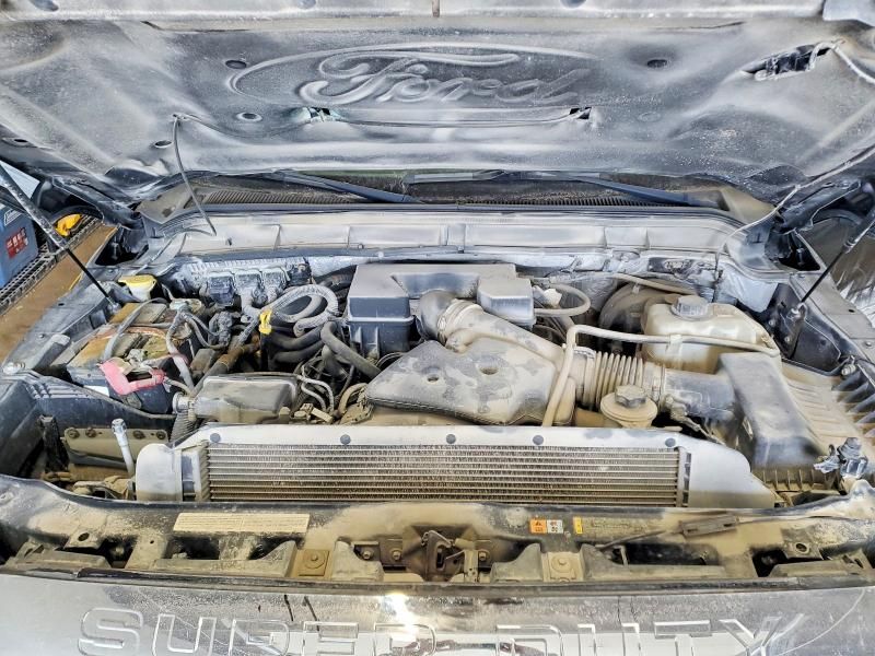 2013 Ford F250 Crew C PU 4X4