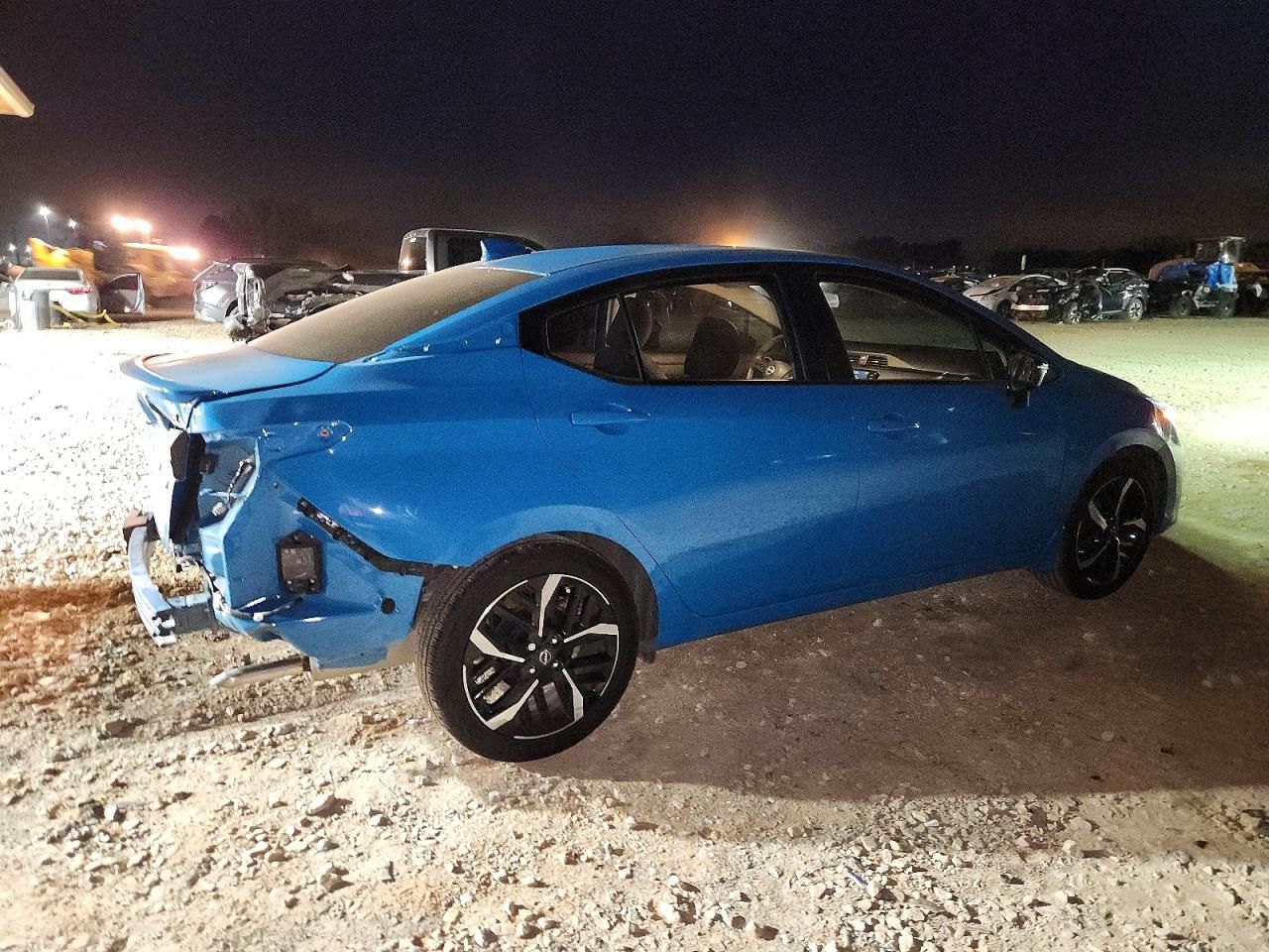 2025 Nissan Versa sr