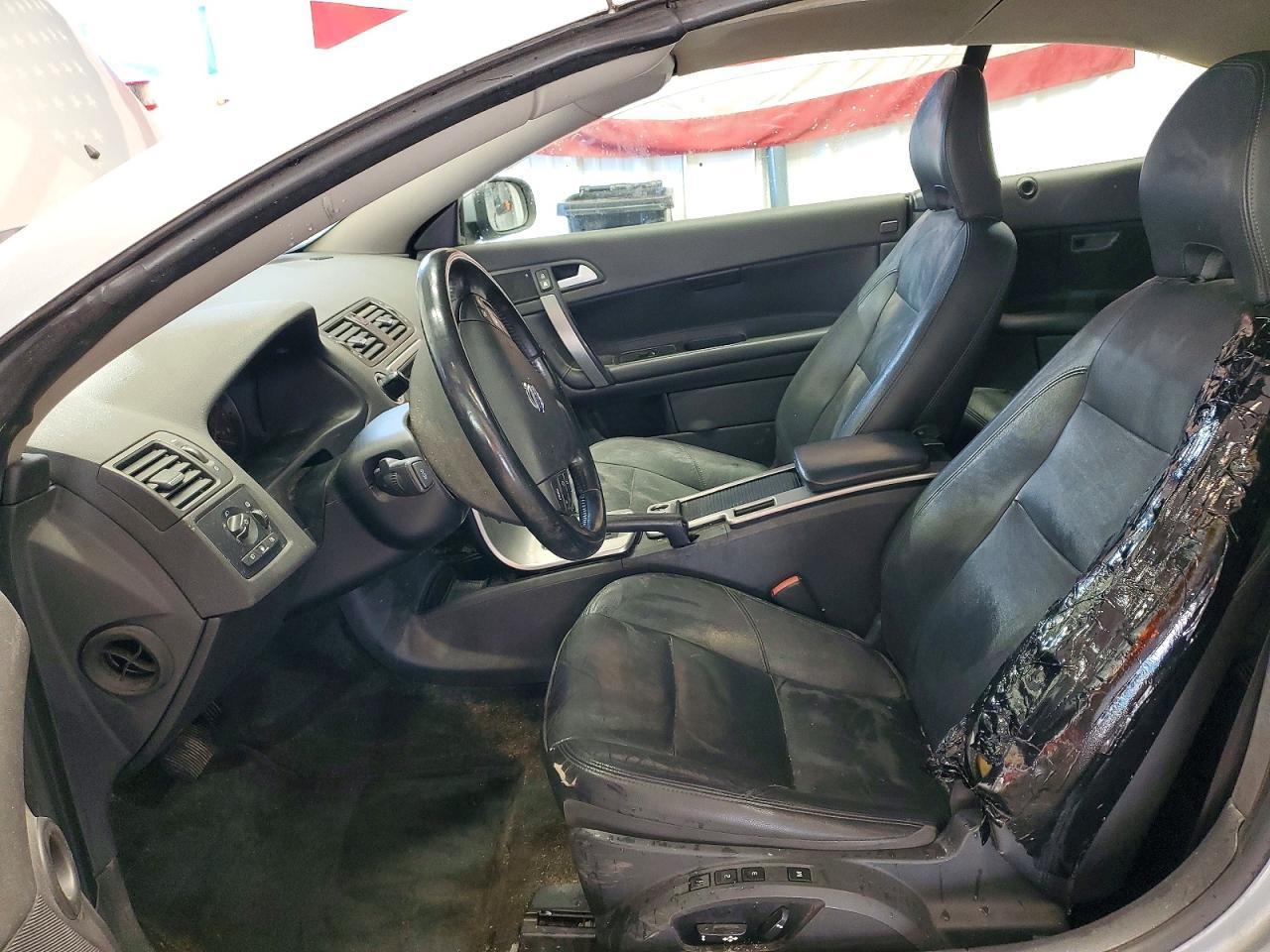 2010 Volvo C70 T5