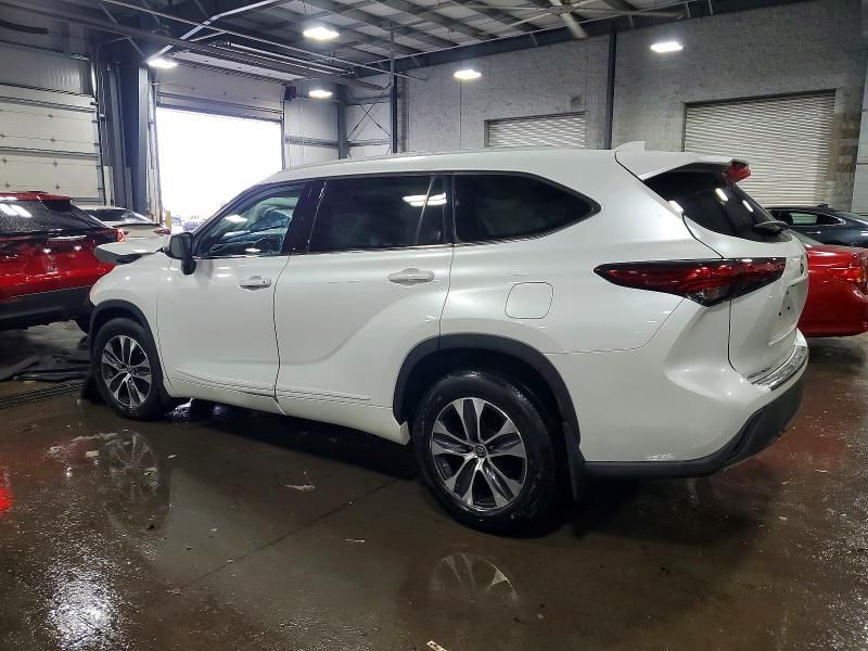 2022 Toyota Highlander xle