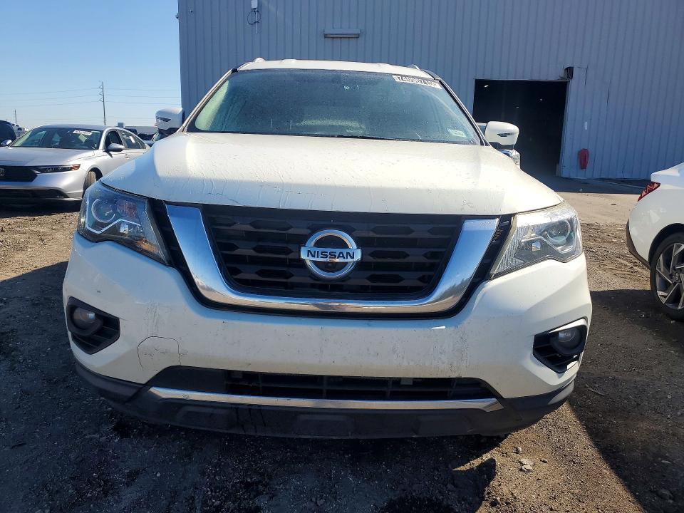 2020 Nissan Pathfinder sl