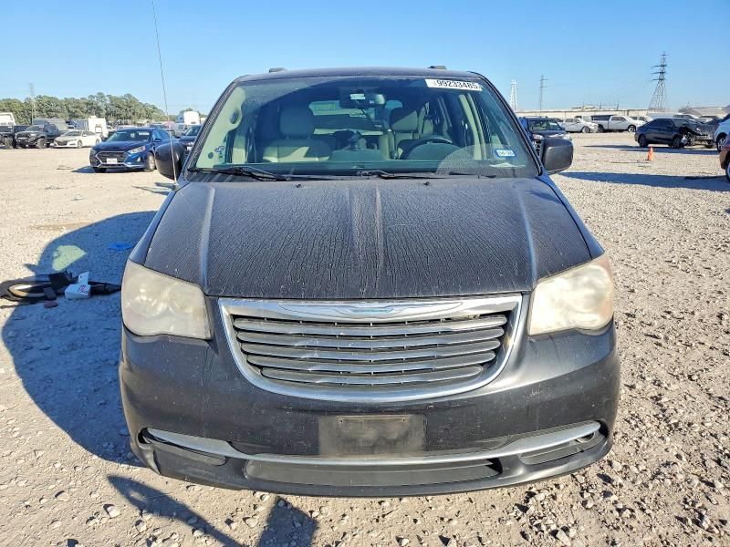 2013 Chrysler Town & Country Touring
