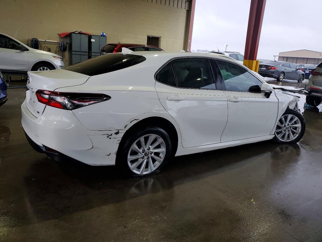 2021 Toyota Camry le