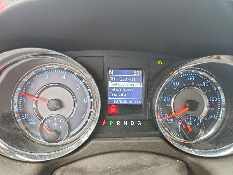 2012 Chrysler Town & Country Touring l