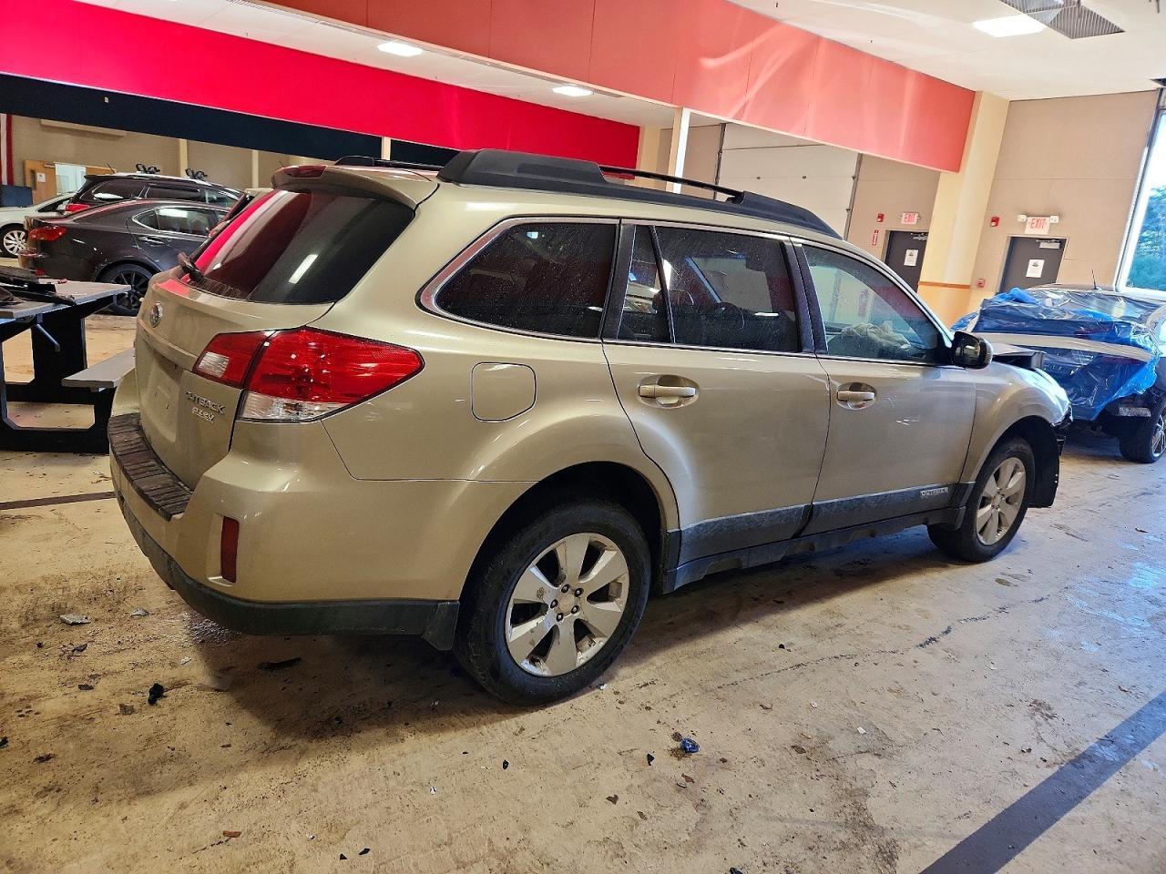 2010 Subaru Outback 2.5i Premium