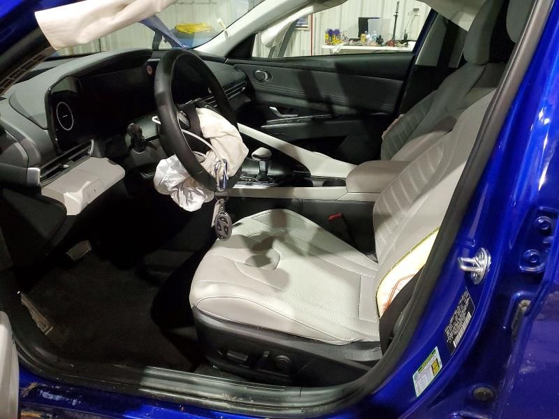 2025 Hyundai Elantra Limited