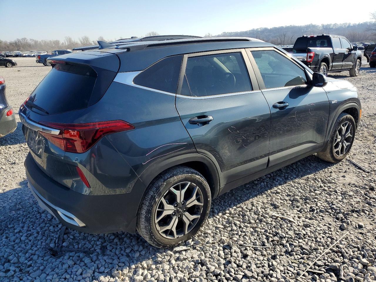 2023 KIA Seltos ex