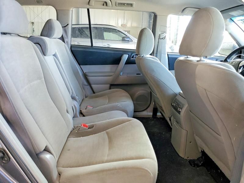 2013 Toyota Highlander Base