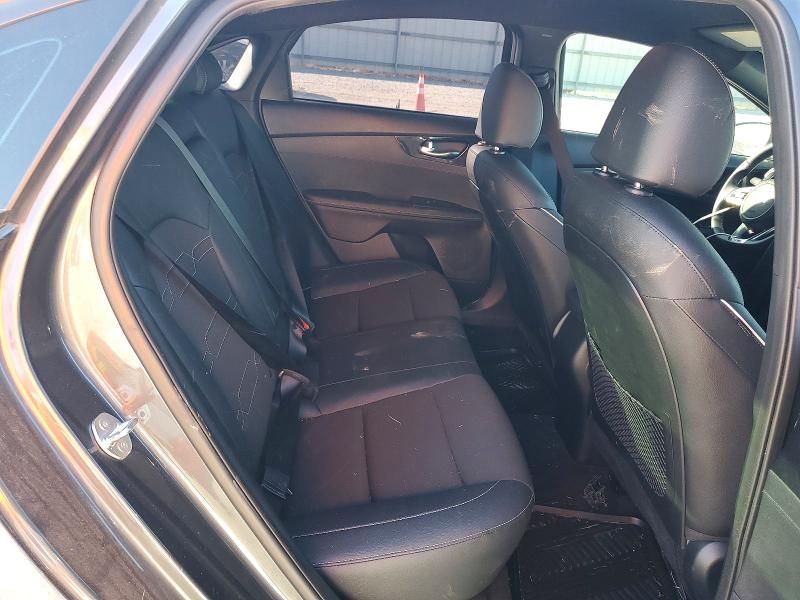 2024 KIA Forte gt Line