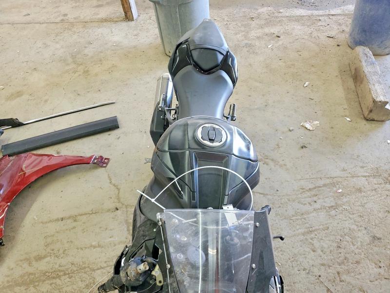 2025 Kawasaki ZX1002 M