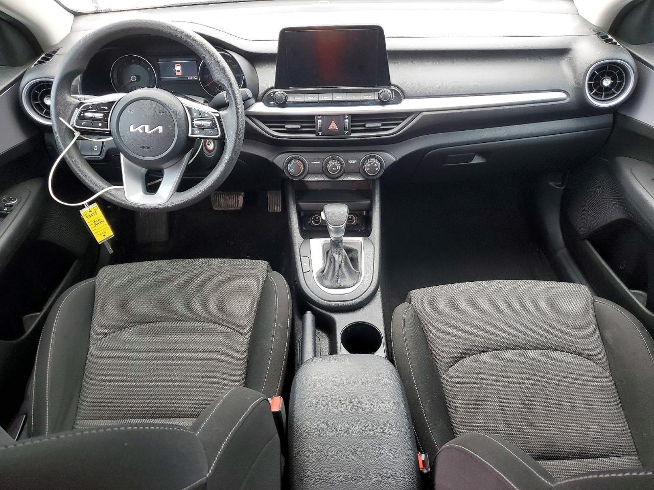2023 KIA Forte lx