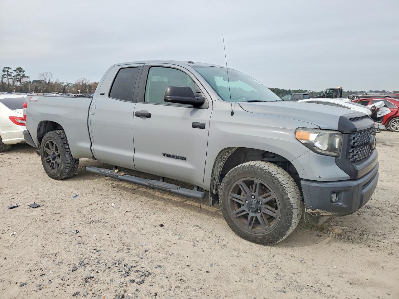2019 Toyota Tundra Double cab sr