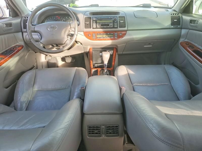 2003 Toyota Camry le