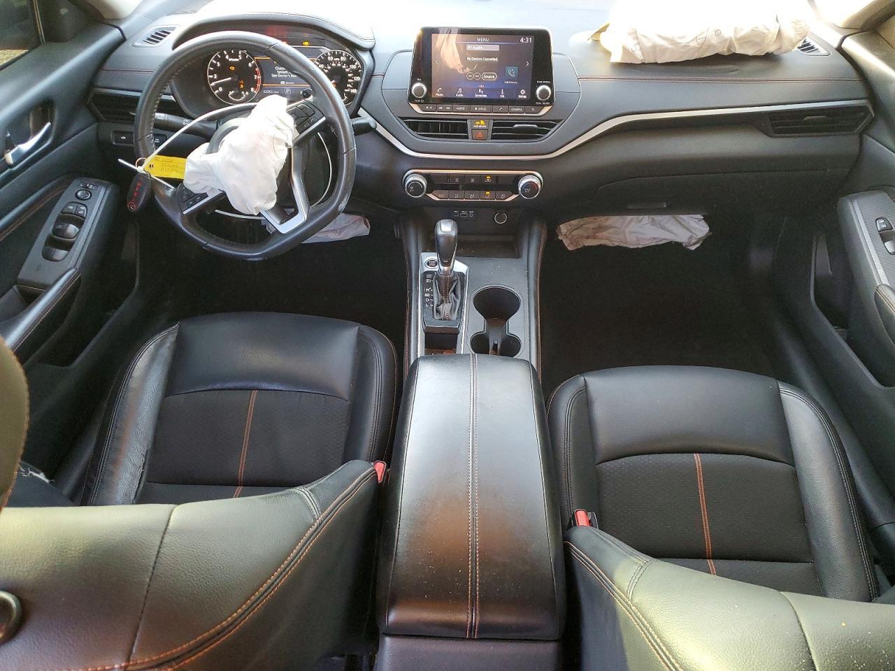 2022 Niss Altima 2.5 sr