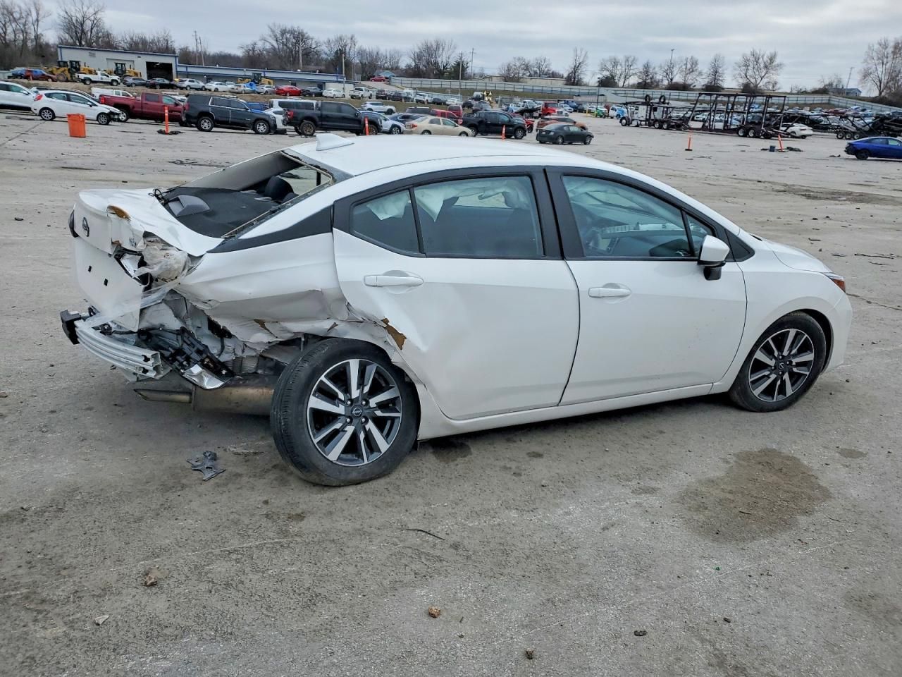2024 Nissan Versa sv