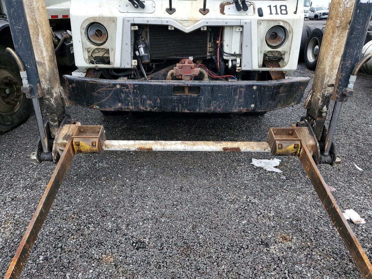 2018 Mack MRU613 Refuse Truck