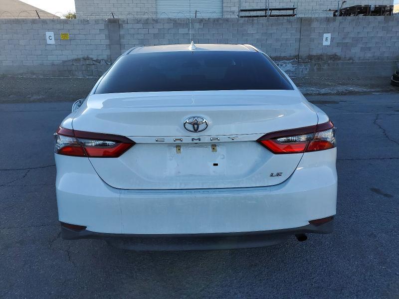 2021 Toyota Camry le