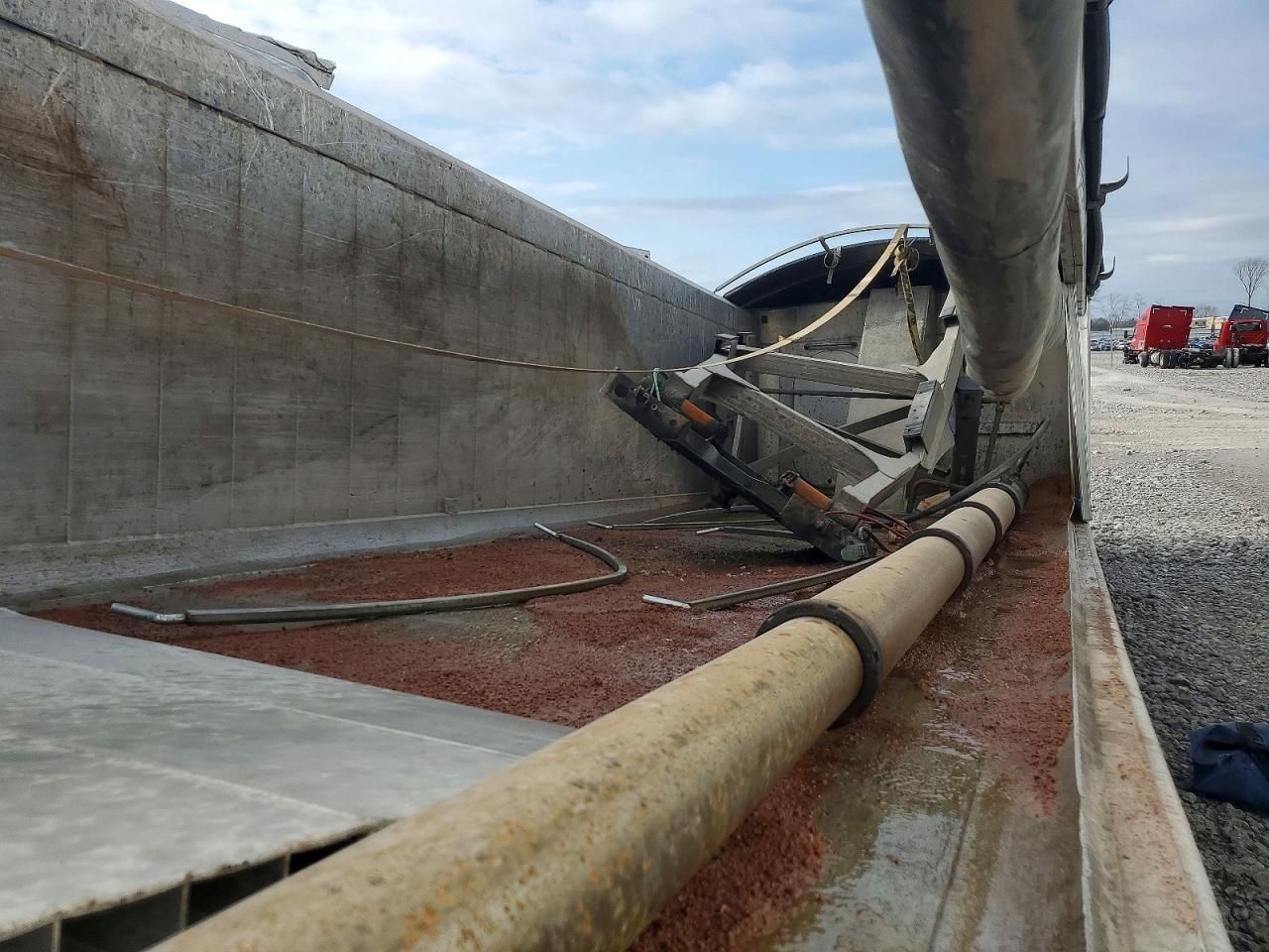 2017 Clement End Dump Trailer