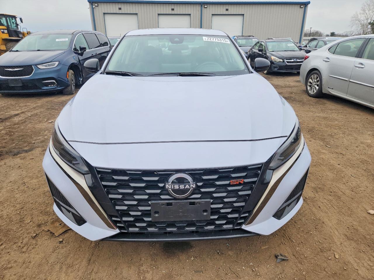 2024 Niss Altima 2.5 sr